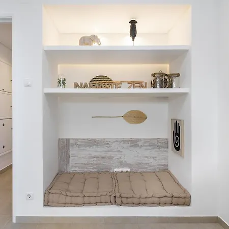 Whome Peaceful Alges Family Away From Noise *