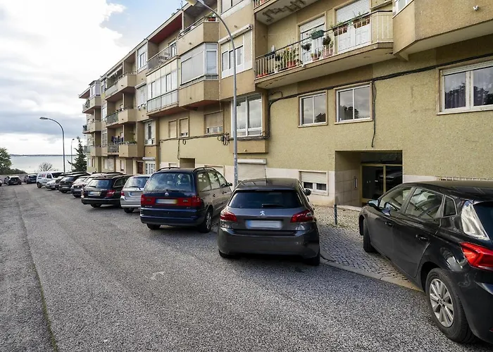 Apartman Whome Peaceful Alges Family Away From Noise *