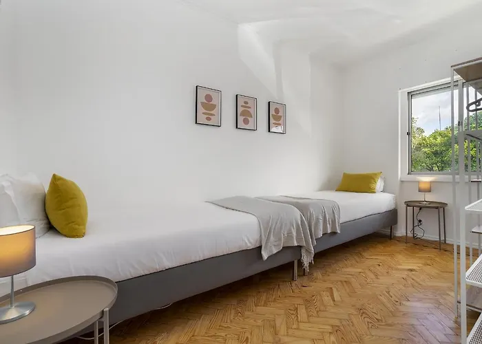 Whome Peaceful Alges Family Away From Noise Lisboa